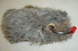 Hasenfell Dummyschlsselanhnger mit Knebel